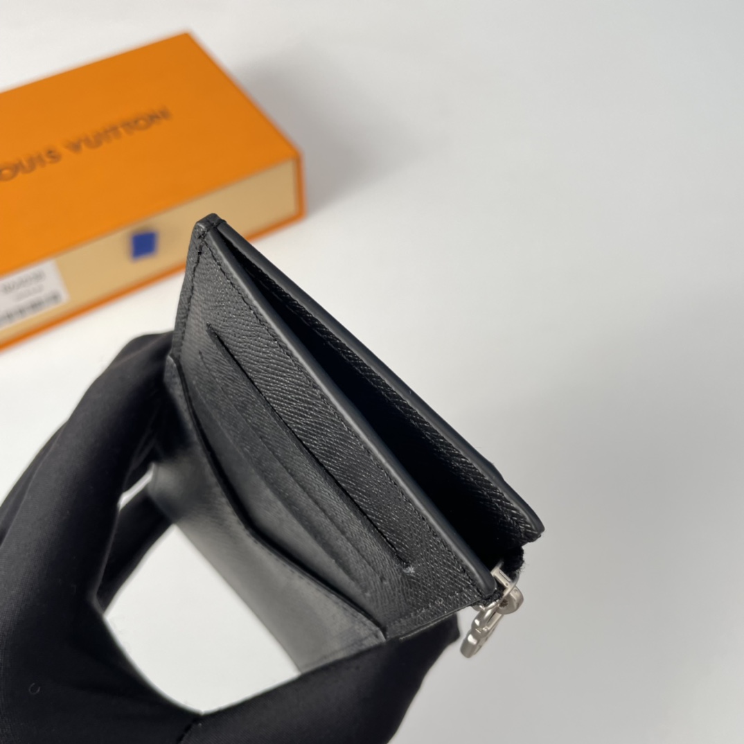Louis Vuitton M64038 Card Holder Size 14*8cm