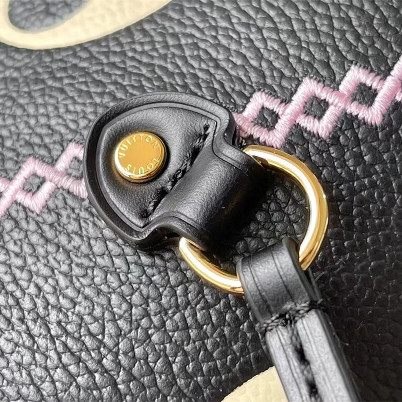 Louis Vuitton M46040 2022 Women Handbag 31*28*14cm