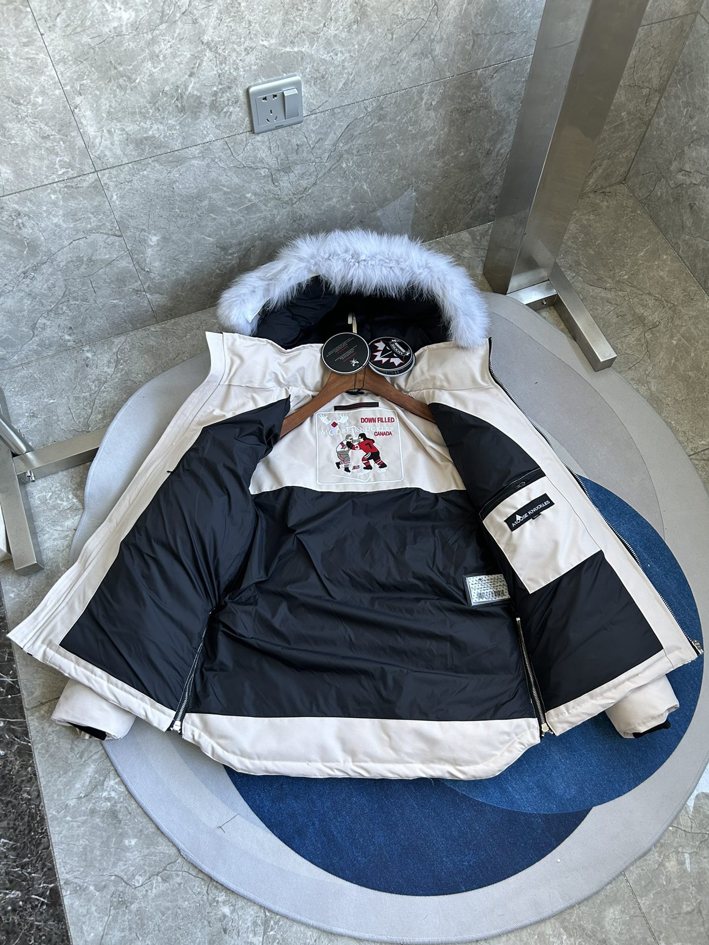 Moose Knuckles 06 Men Winter Jacket Size S-XXL Beige