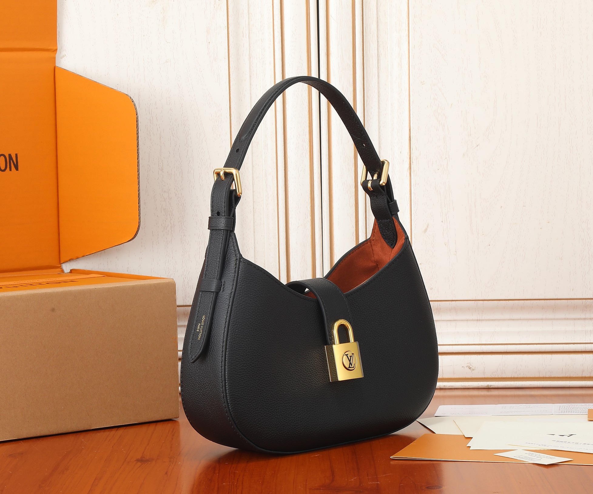 Louis Vuitton M24611 Low Key Shoulder Bag Size 26*18*7cm