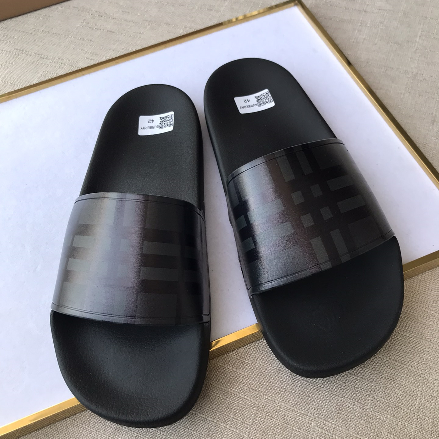 Burberry Mens Women Sandals Gr. 36-46