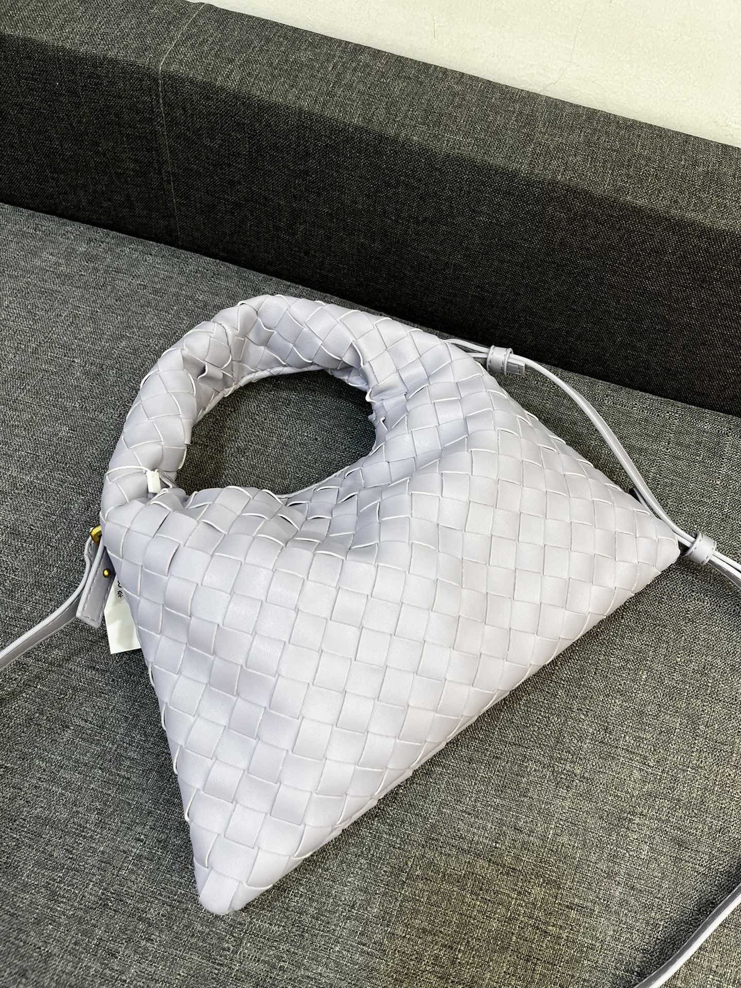 Bottega Veneta HO Shoulder Bags 28*17cm