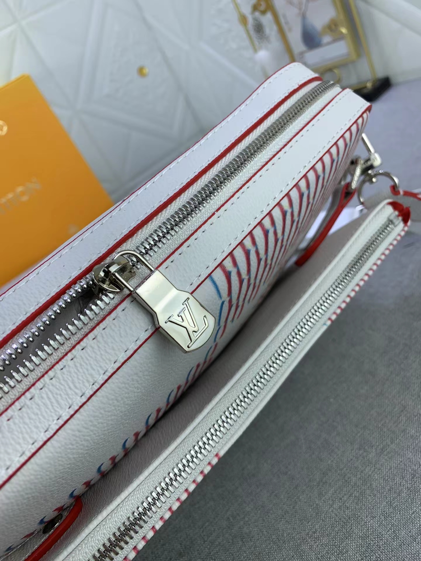 Louis Vuitton Monogram Eclipse Reverse Shoulder Bags Size 25*18.5*7cm