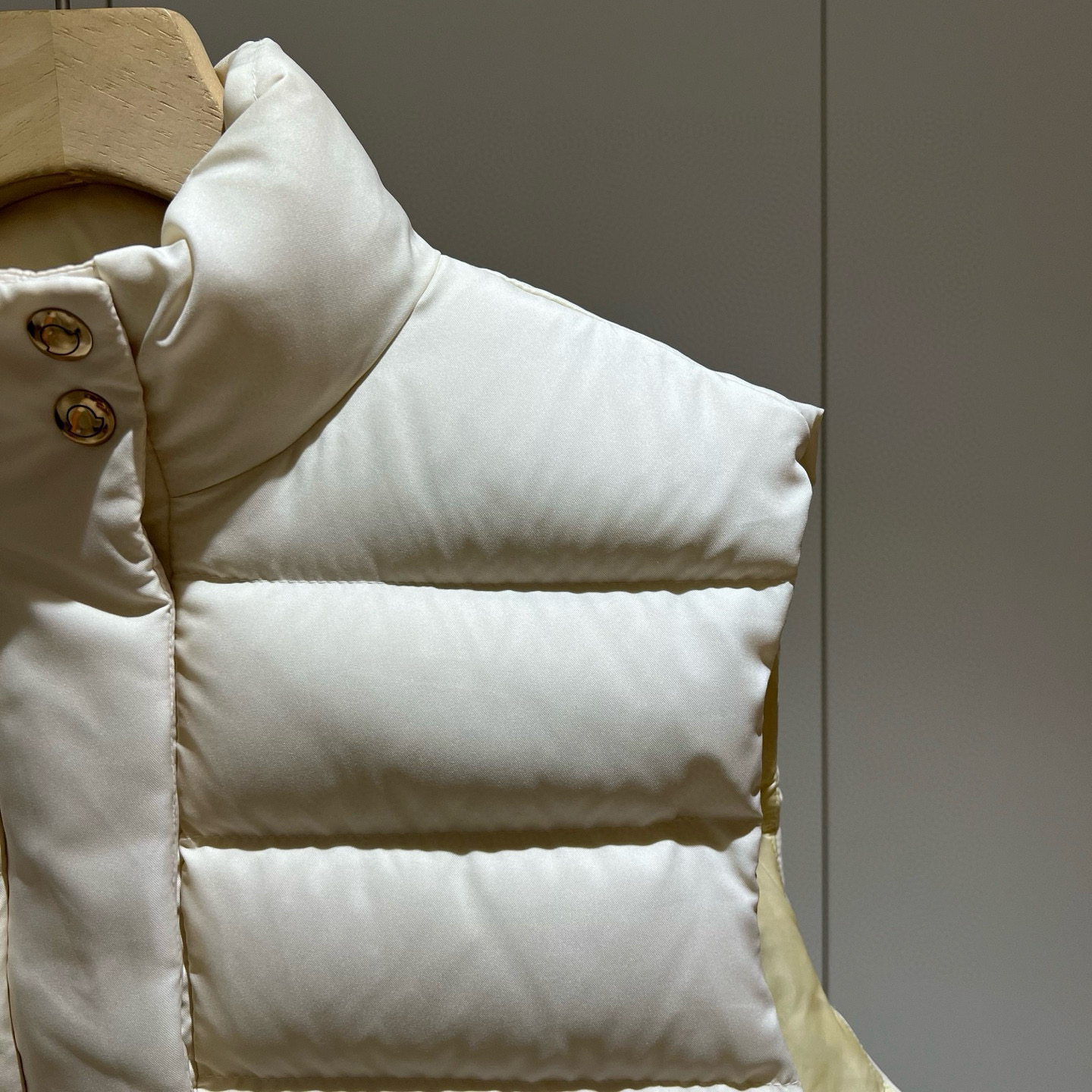 Moncler Besset Women Winter Vest Size 0-3