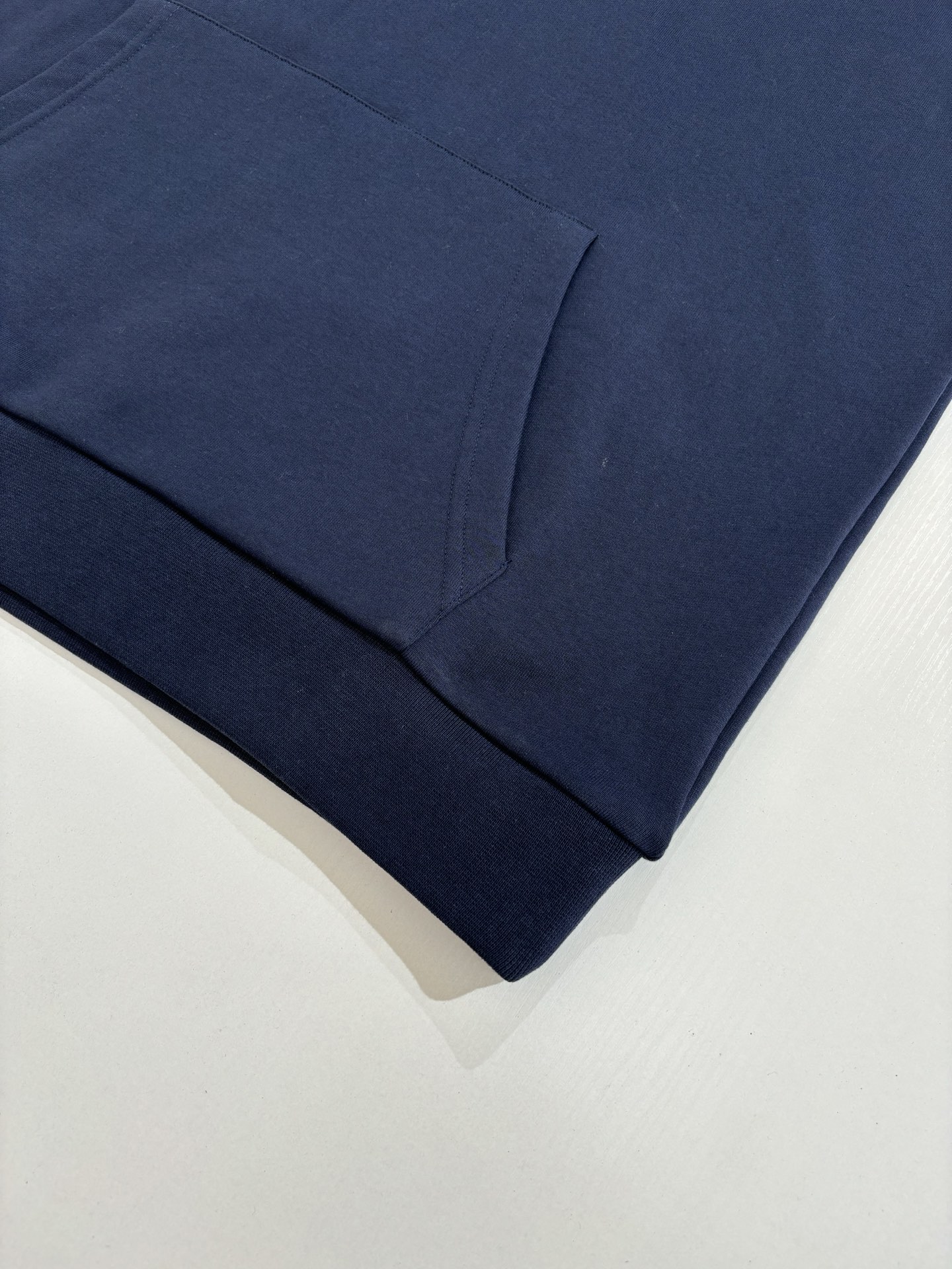 Louis Vuitton Unisex Sweatshirt Size S-XL