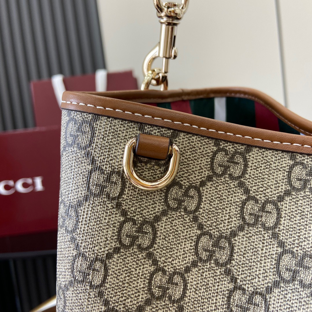 Gucci GG Emblem Women Shoulder Bags Size 25*25*15.5cm