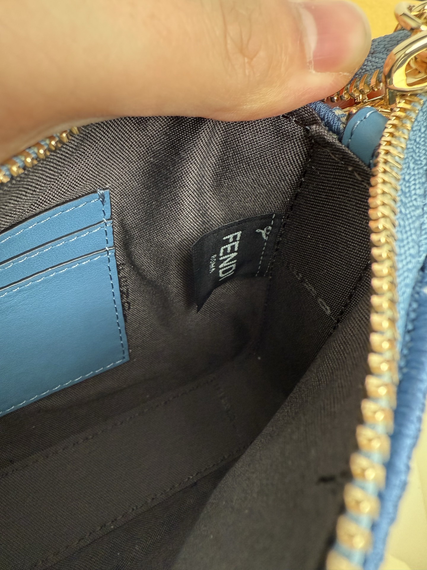 Fendi Shoulder Bags Size 20*13*3cm