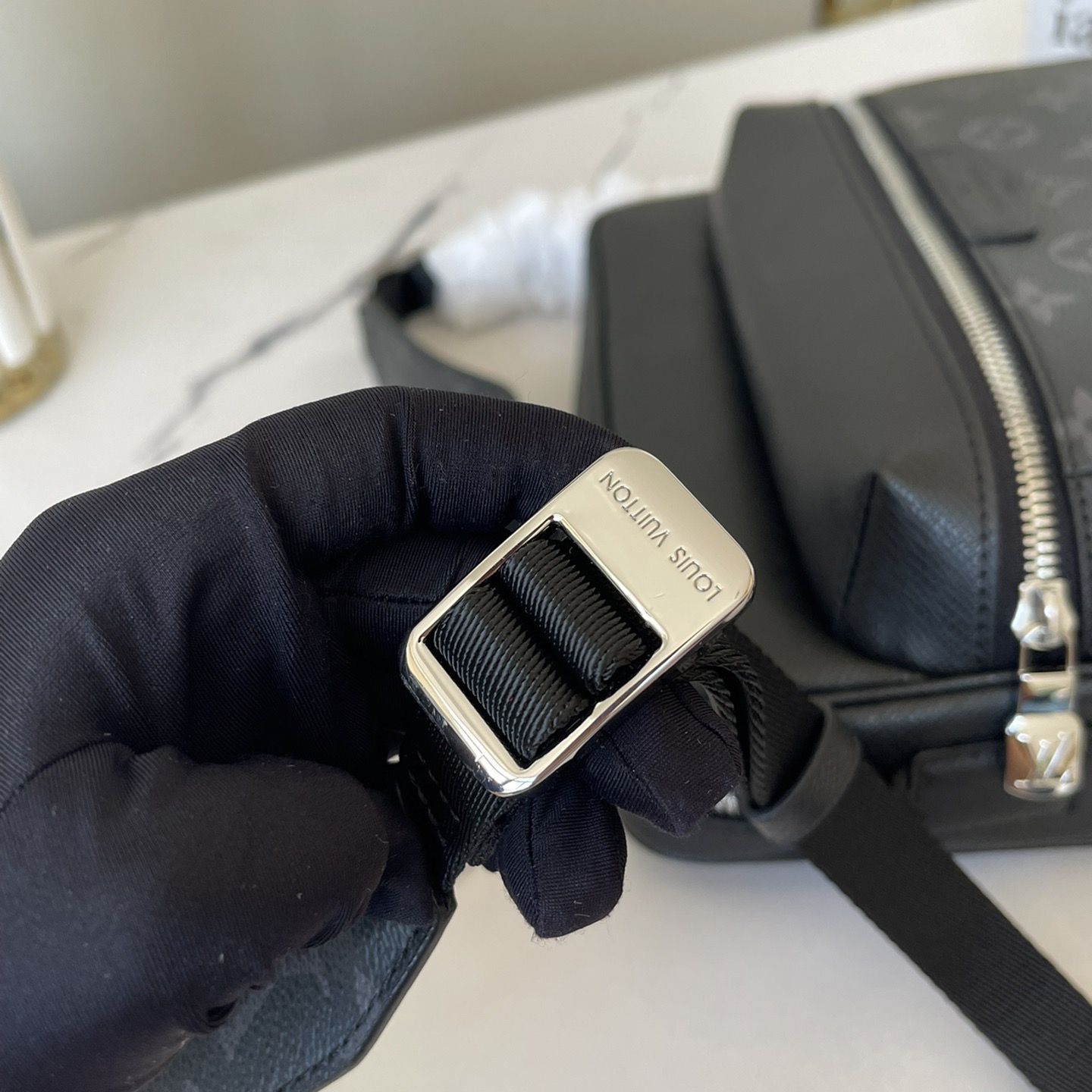 Louis Vuitton M30233 Outdoor Messenger Men Bags Size 29.5*20*10.5cm