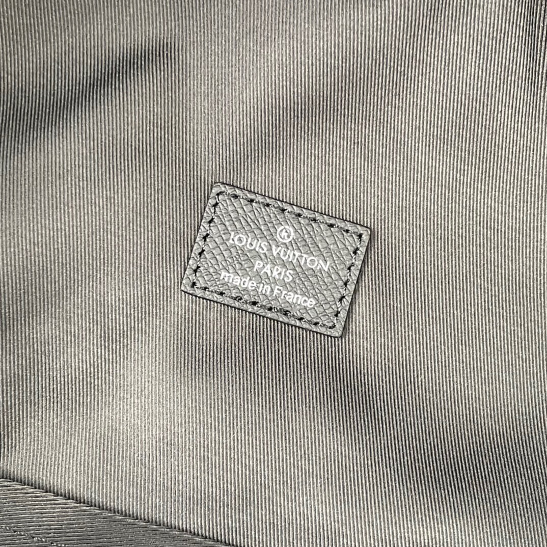 Louis Vuitton M30230 Racer Backpack Size 40*37*20cm