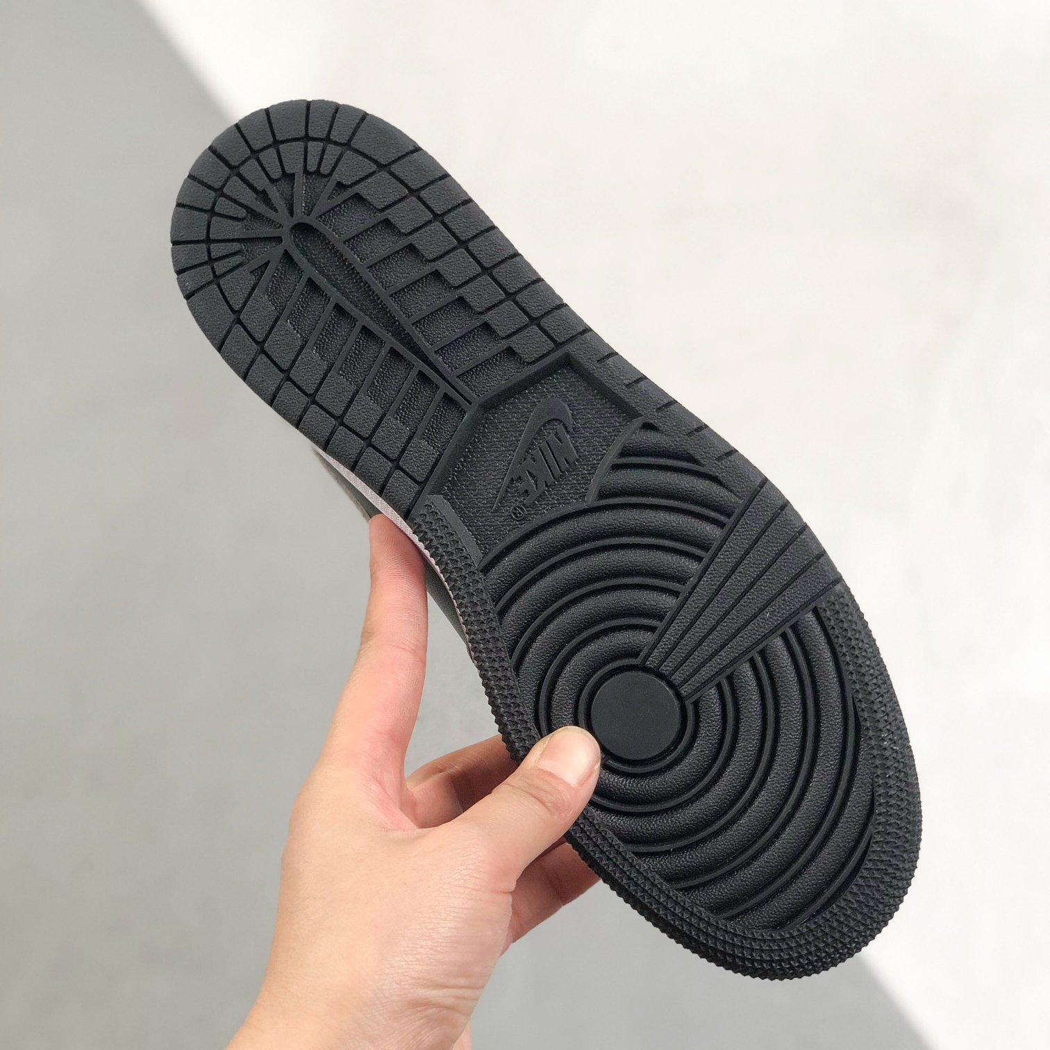 Nike Air Jordan 1 High Top Sneakers Shoes Gr. 36-46