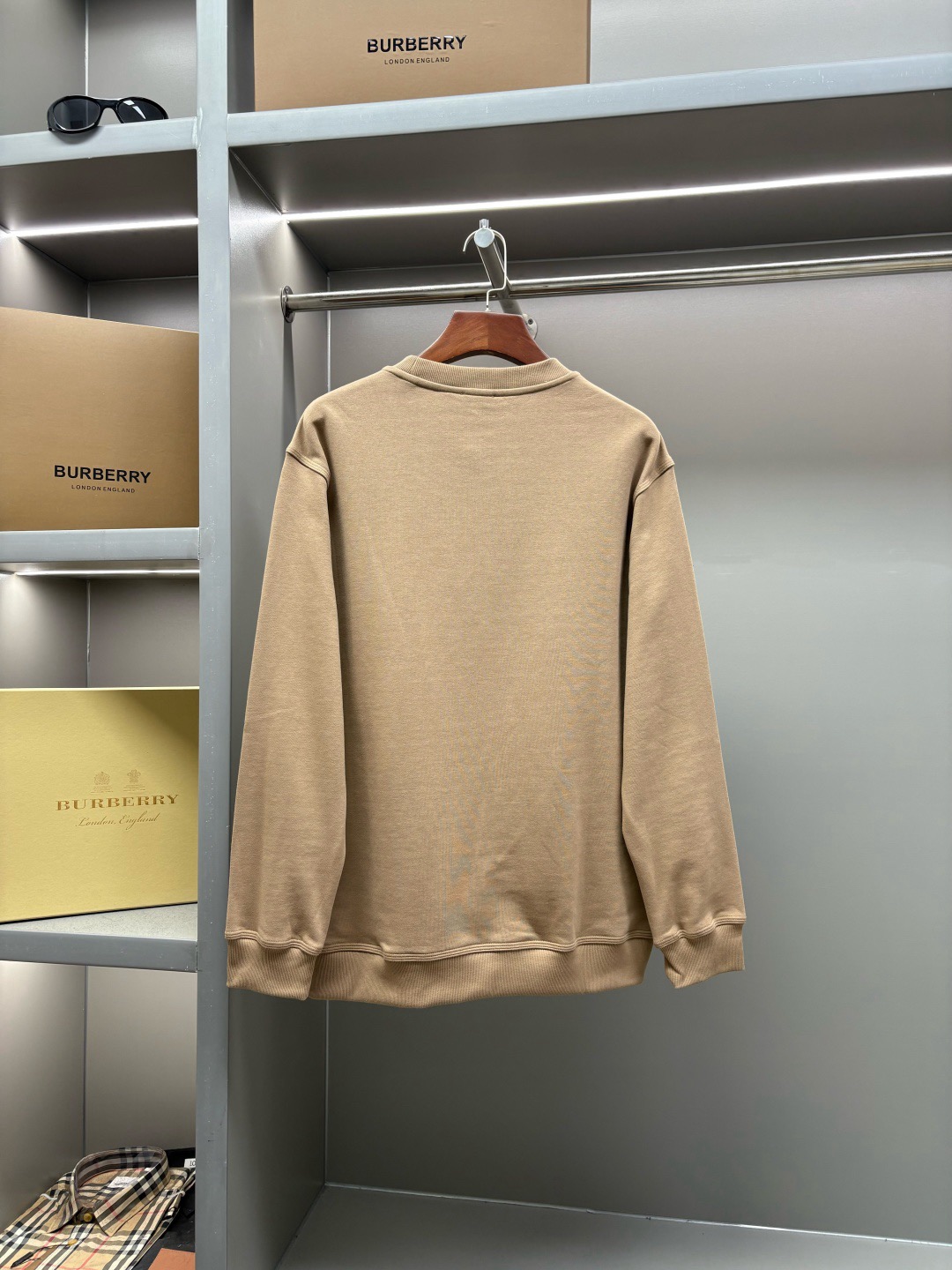 Burberry Unisex Sweatshirt Size S-XXL