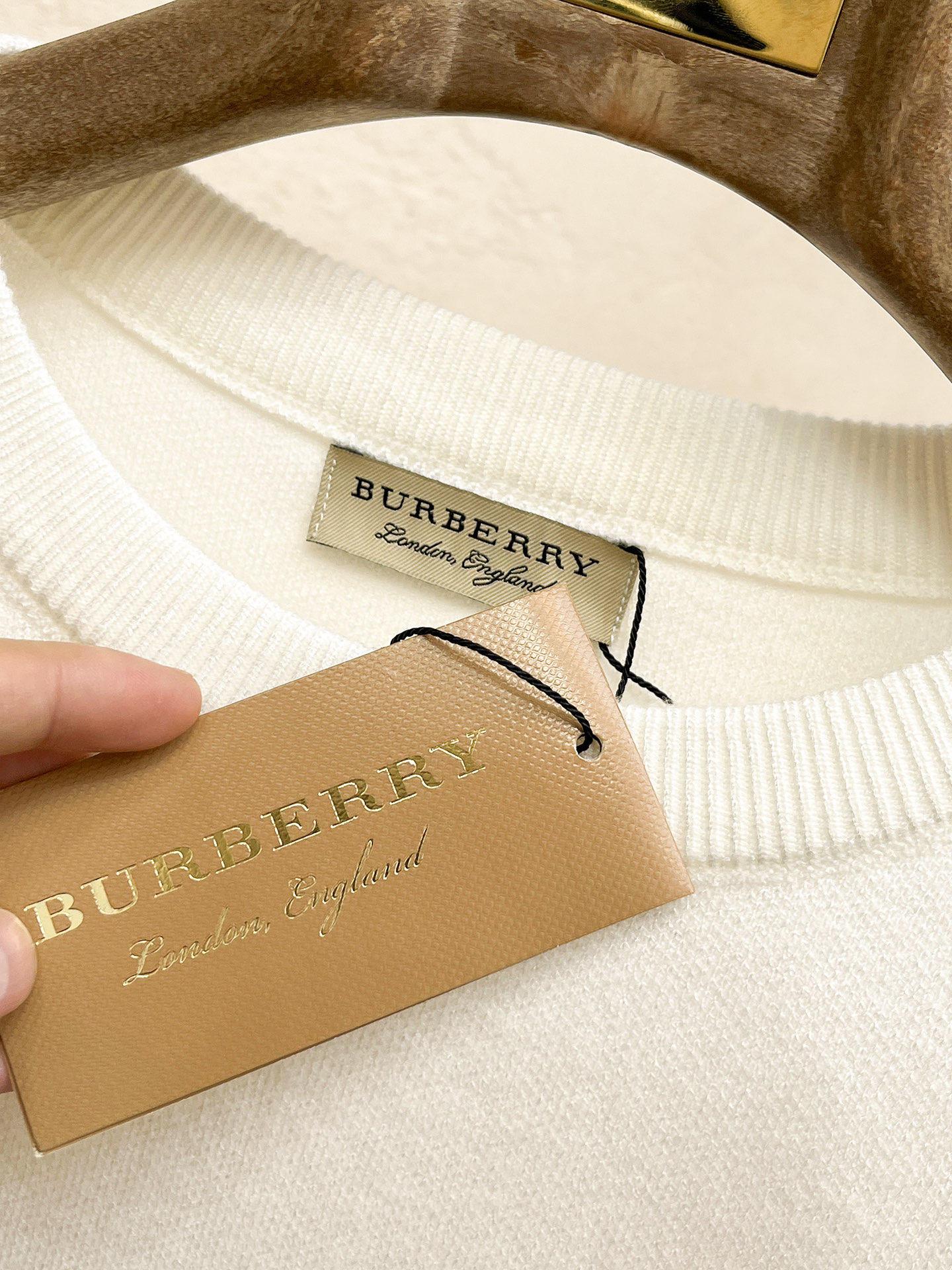Burberry Unisex Sweatshirt Size M-XXXL