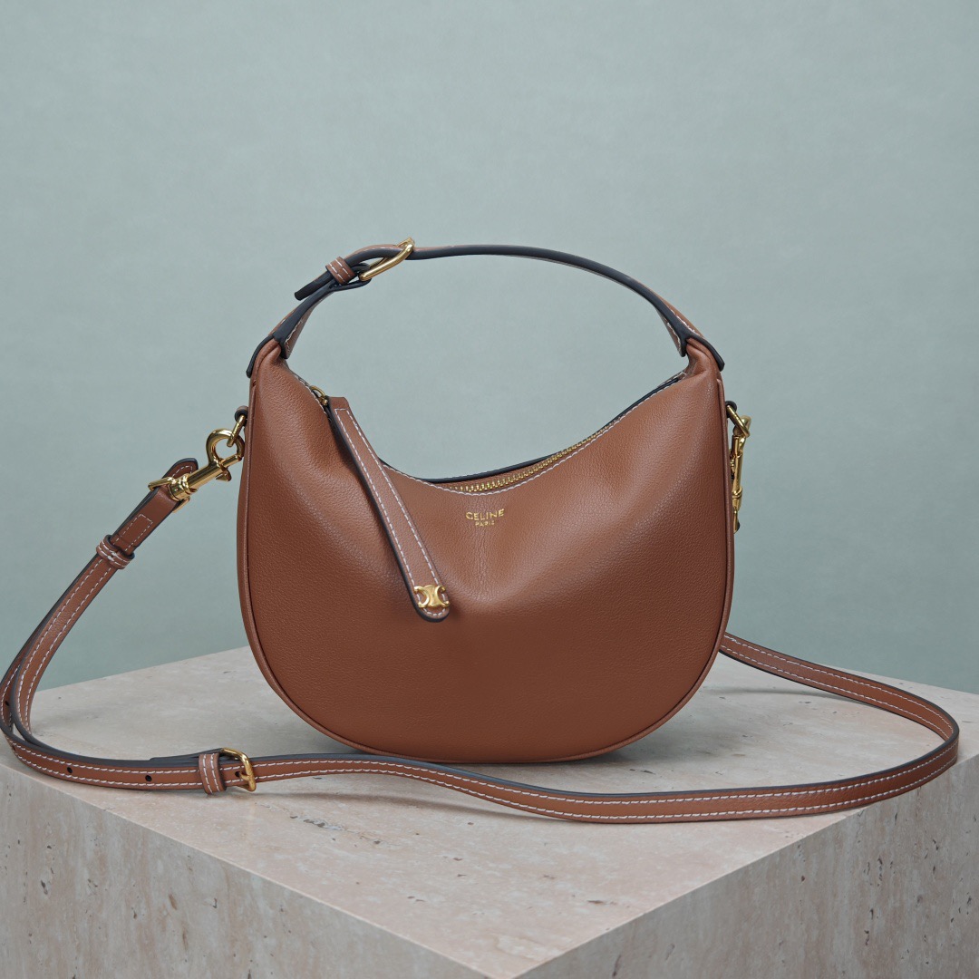 Celine 25ss Lulu Shoulder Bags Size 24*21*5cm