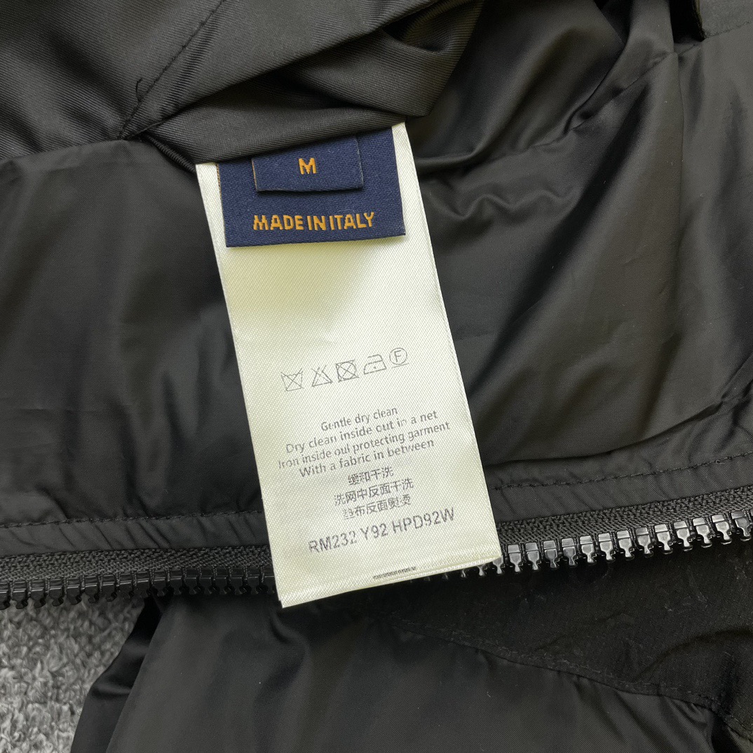 Louis Vuitton Unisex Down Jacket Size S-XL