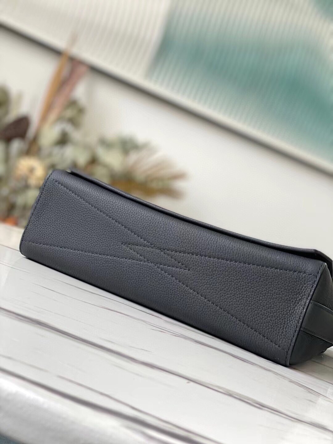 Louis Vuitton M57080 Aerogram Shoulder Bags Size 22*16.5*7cm