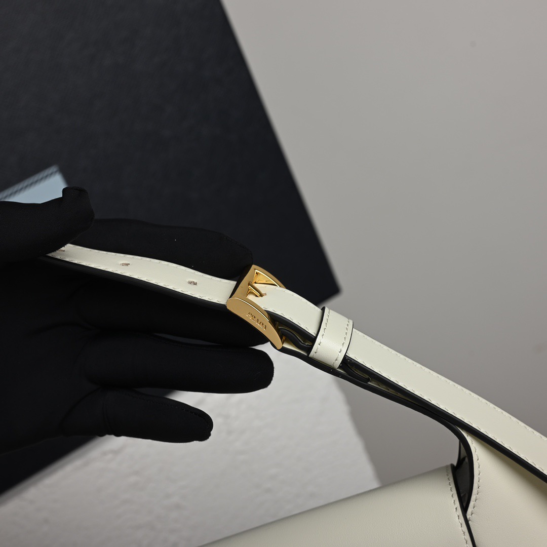 Prada 1BD358 Small Leather Shoulder Bags Size 25*15*5.5cm