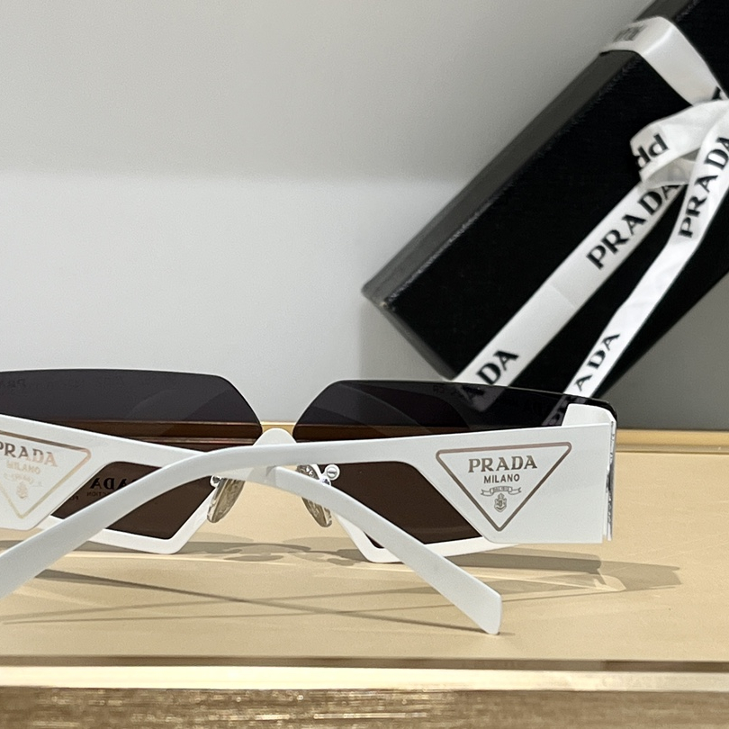 Prada Runway sunglasses SPR58Z
