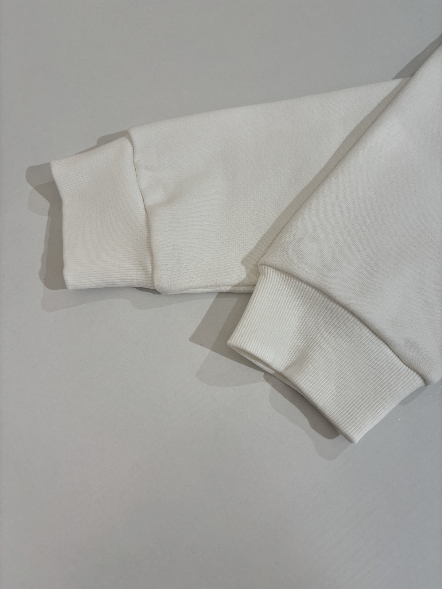 Louis Vuitton Unisex Sweatshirt Size S-XL