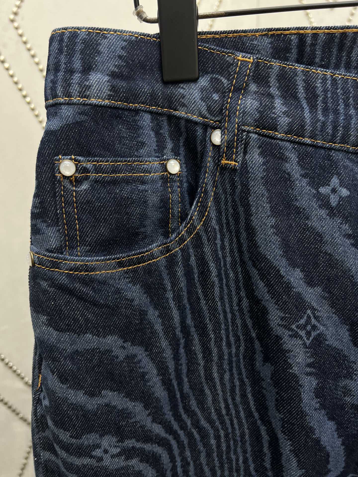 Louis Vuitton New Jeans Size S-XXL