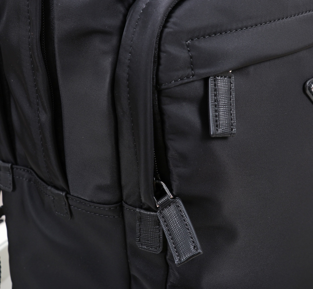 Prada Mens Backpack Bags Rucksack 43.5*31*20cm