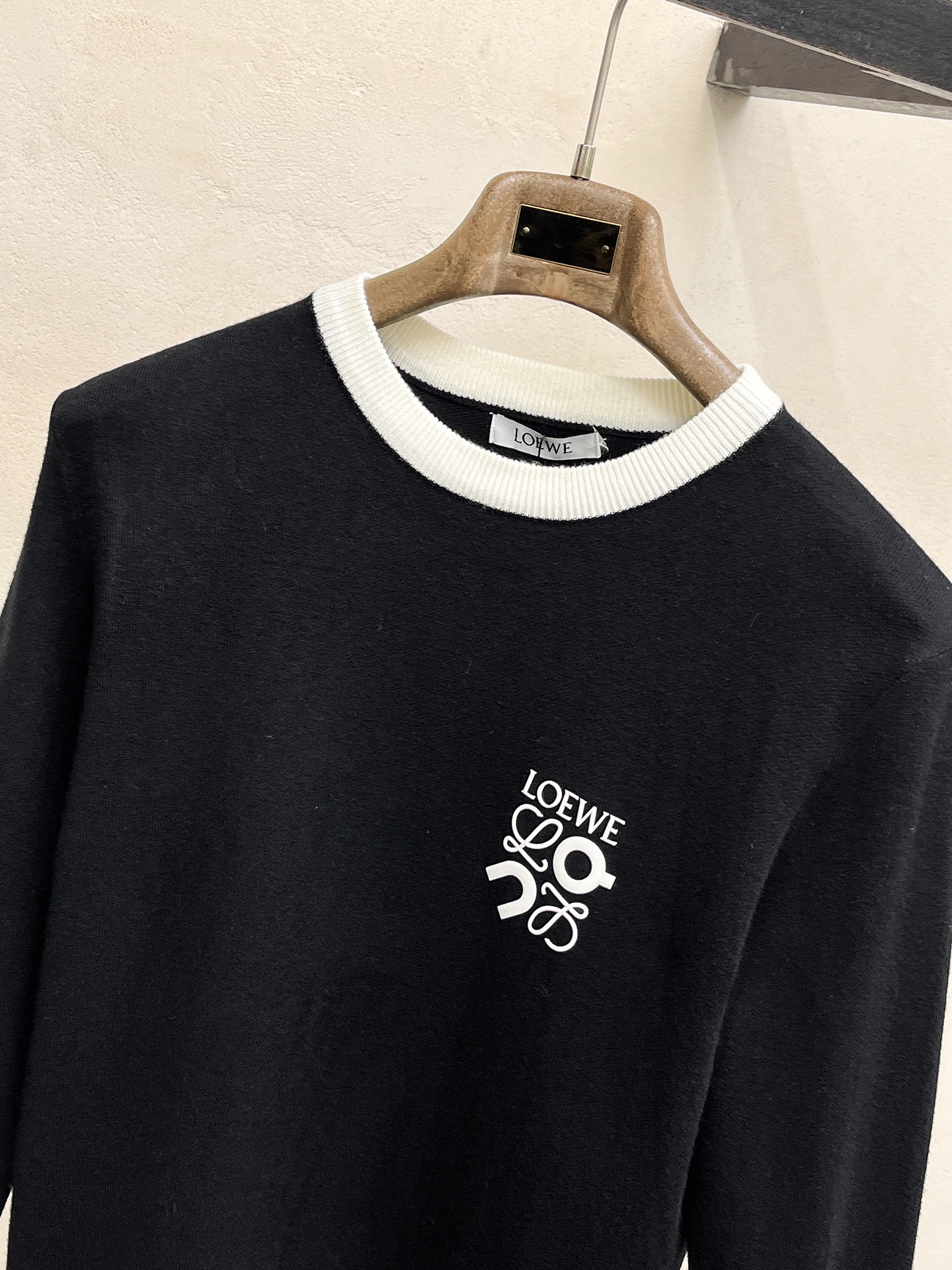 Loewe Unisex Sweatshirt Size M-XXXL