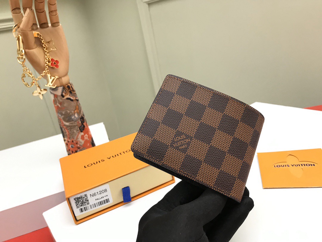 Louis Vuitton Men Wallet N61208 Size 11.9*9cm