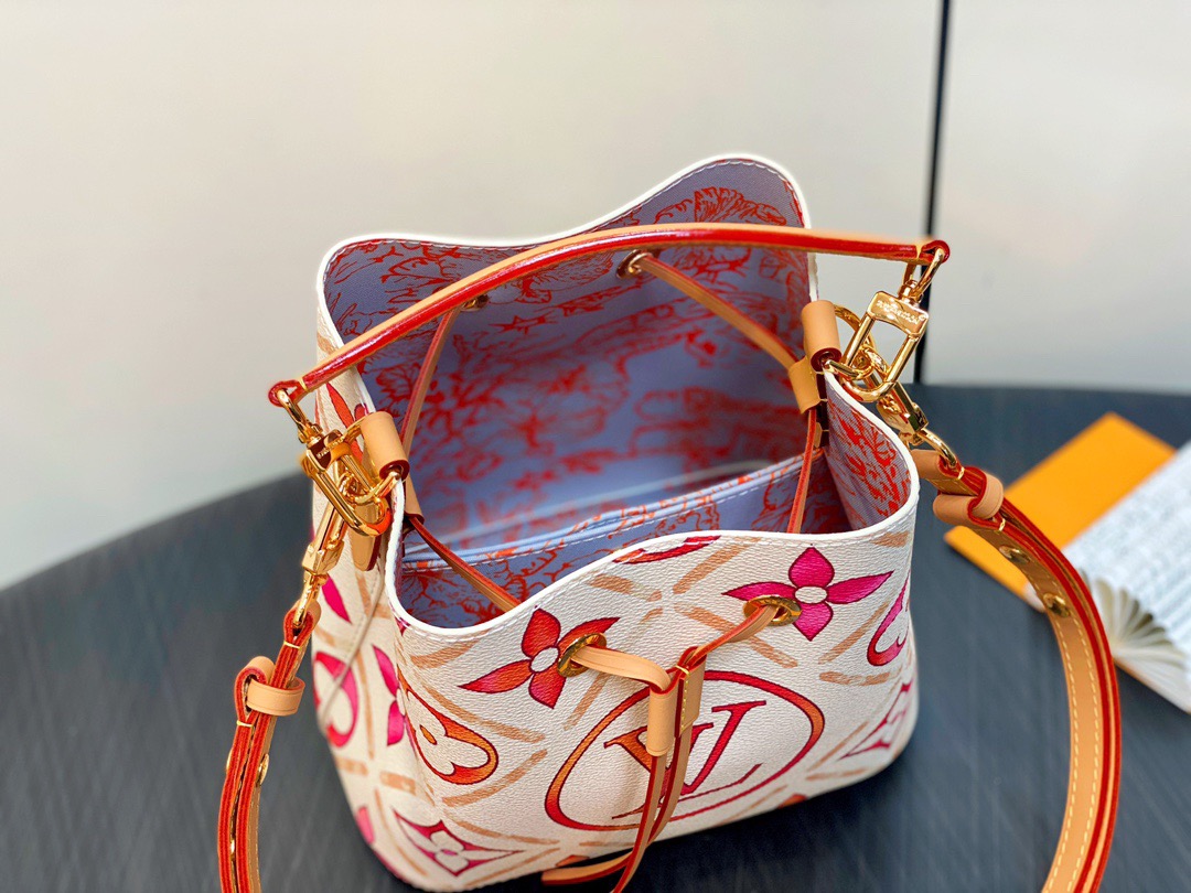 Louis Vuitton M25315 Néonoé BB Shoulder Bag Size 20*20*13cm