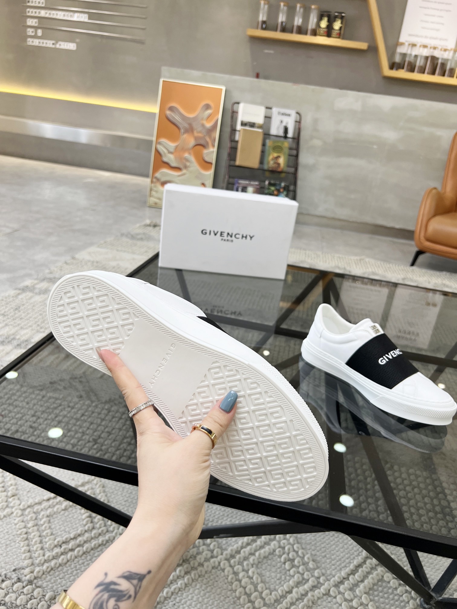 Givenchy TPU Sneaker Size 36-46