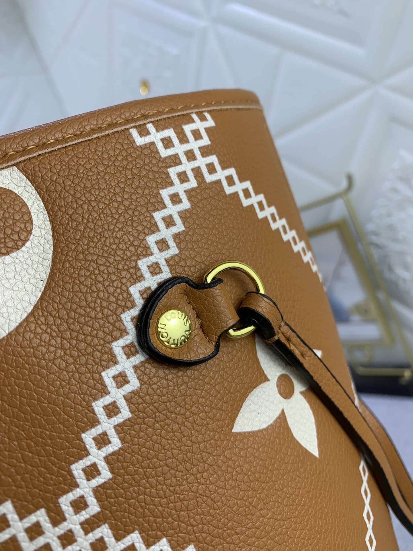 Louis Vuitton Shopping Bags 31*28*14cm