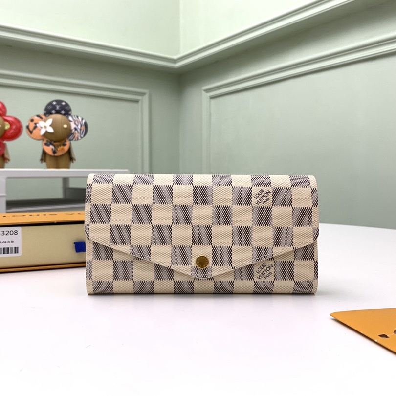 Louis Vuitton Women Wallet M63208 Size 19*10cm