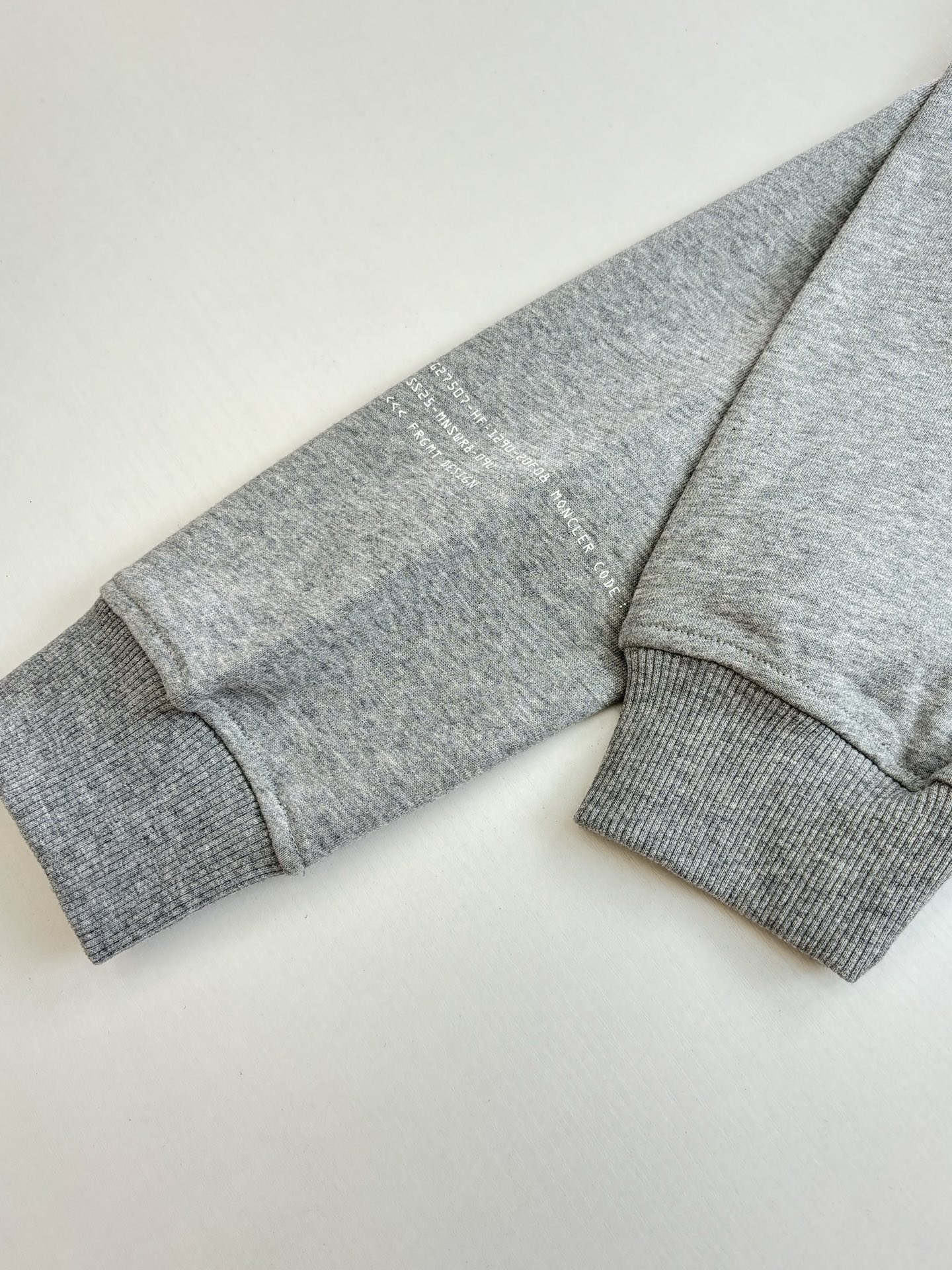 Moncler Unisex Sweatshirt Size S-XL