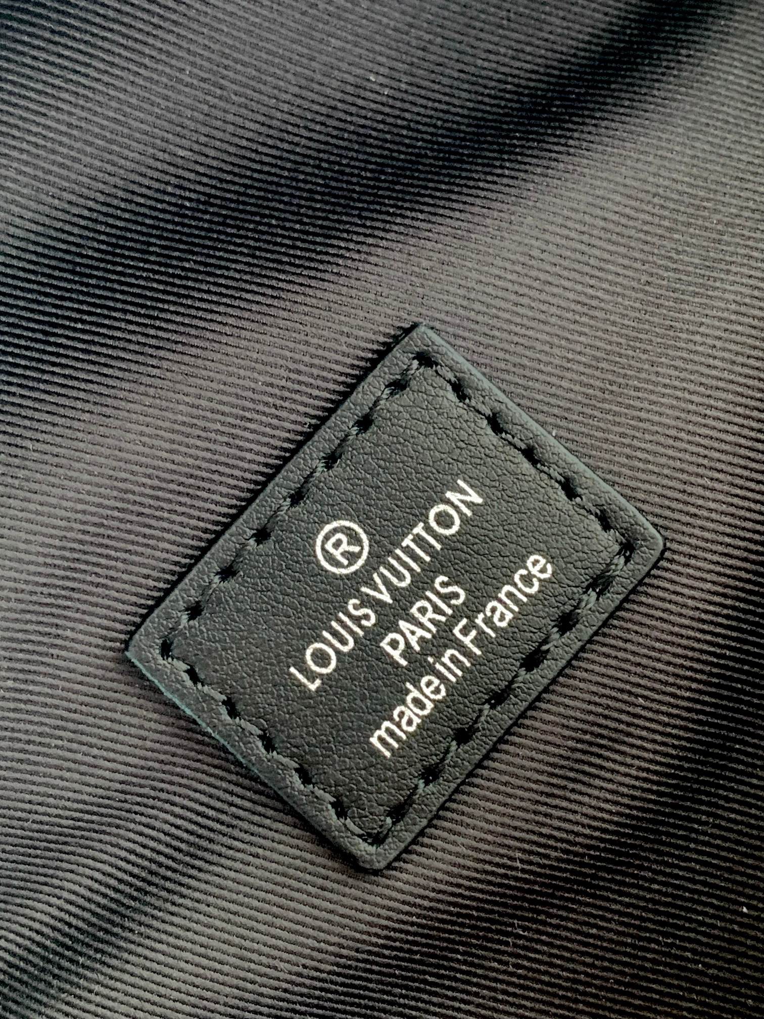 Louis Vuitton N40298 Discovery Graphite Men Bags Size 26*13*7cm