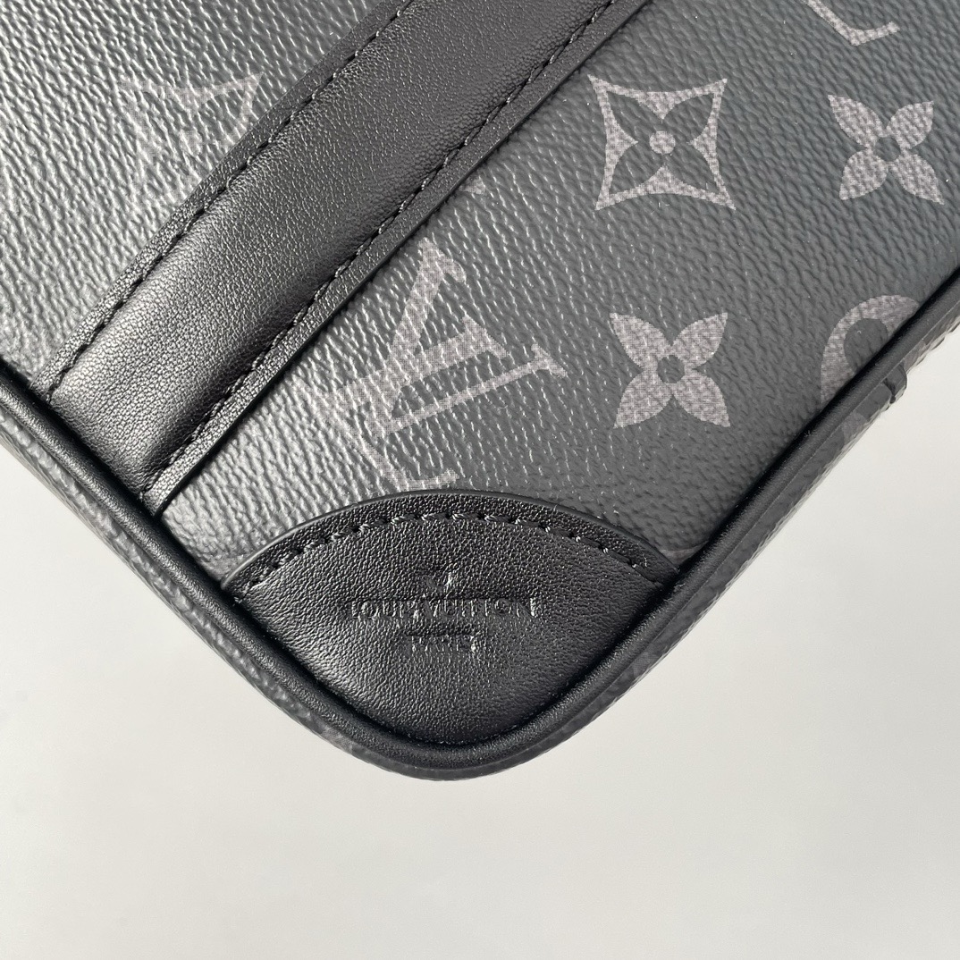 Louis Vuitton M82076 Pochette Kasai Men Bags Size 25*15.5*6.5cm