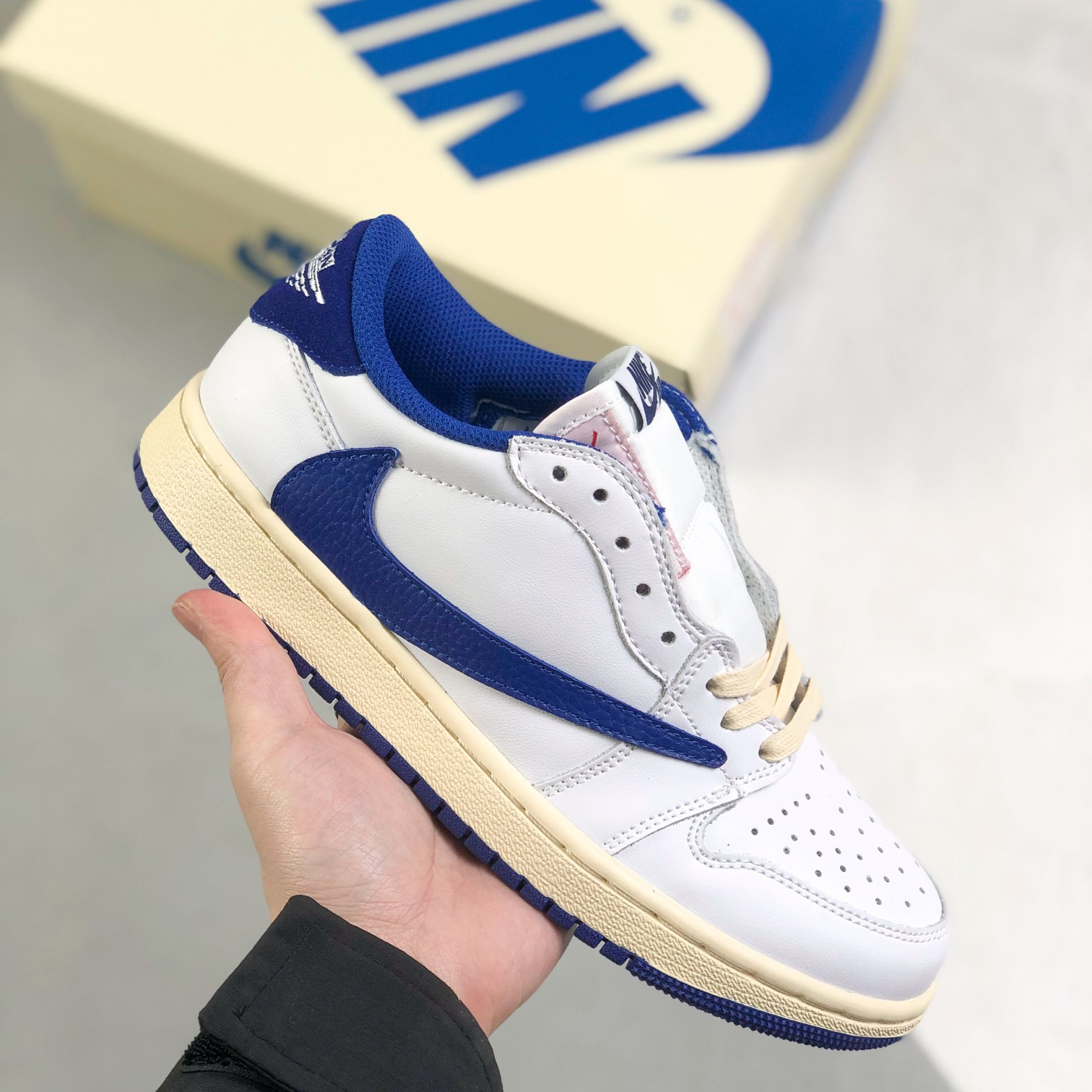 Nike Air Jordan 1 x Travis Scott Low Top Sneaker Shoes Gr. 36-46