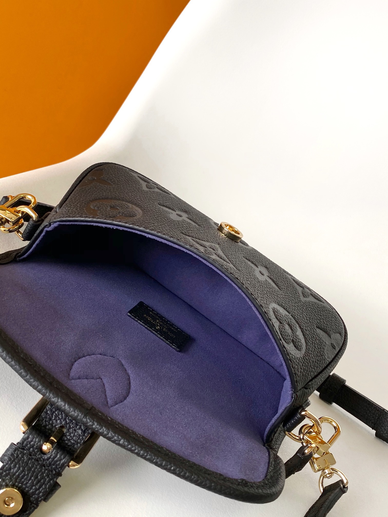 Louis Vuitton M83300 Nano Diane Women Shoulder Bags Size 19*10.5*6cm