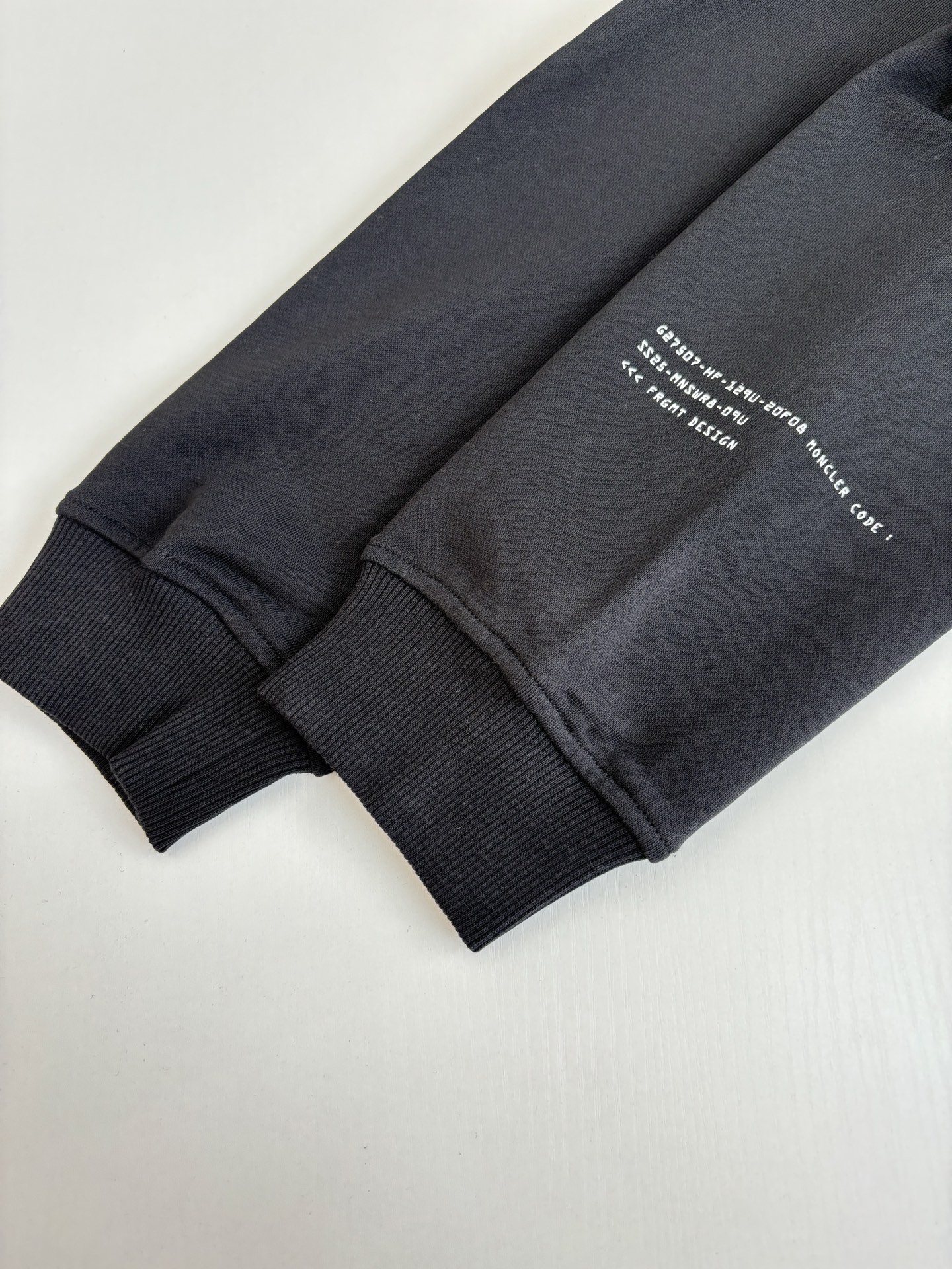 Moncler Unisex Sweatshirt Size S-XL