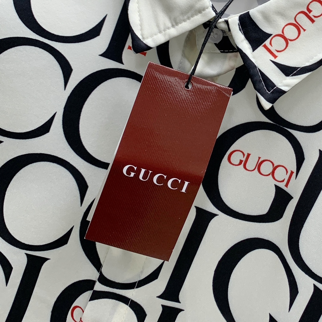 Gucci Sommeranzug Size M-XXL