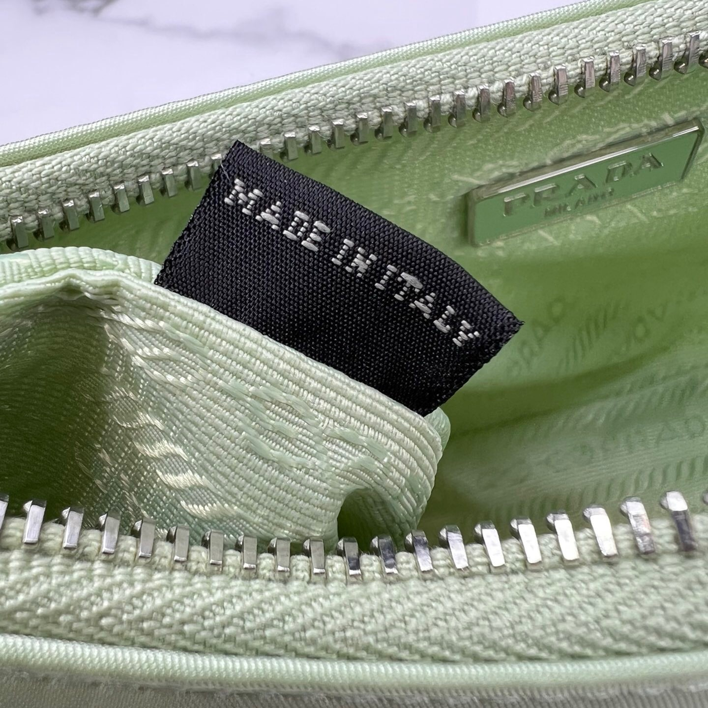 Prada 1NE204 Redition 2005 Women Bags 22*18*6.5cm