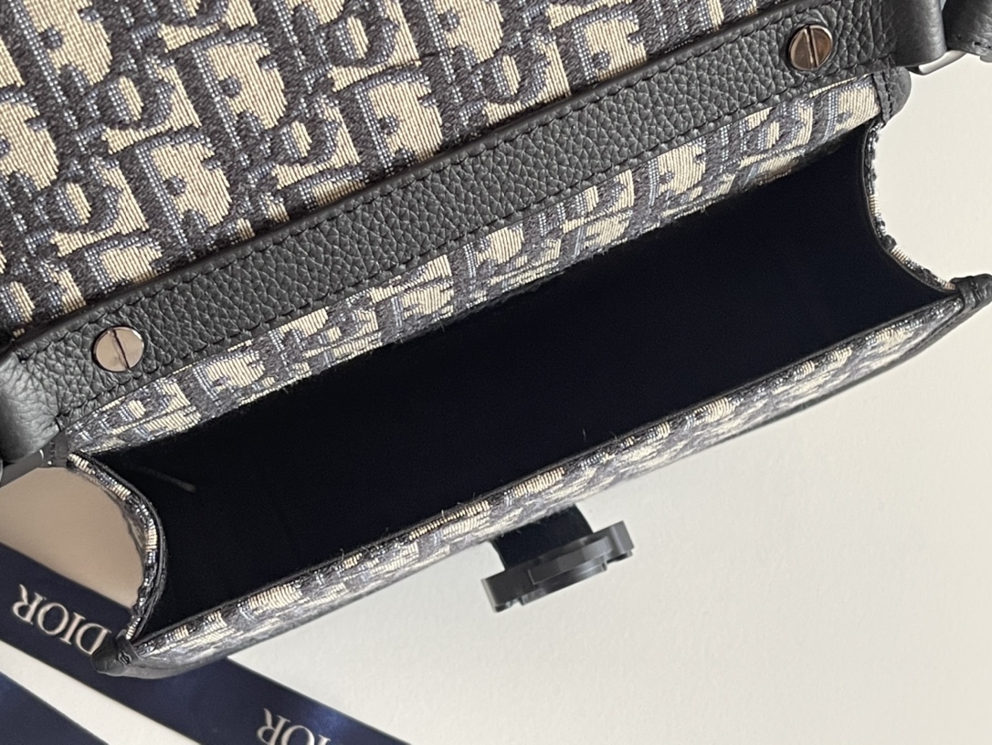 Dior 2022SS Gallop Men Shoulder Bags 20.5*16*5cm