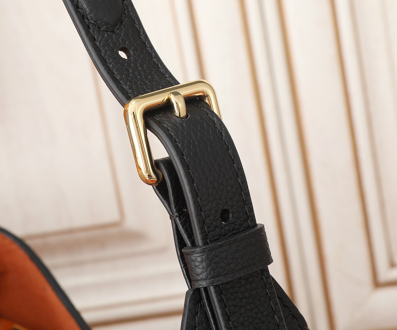 Louis Vuitton M24611 Low Key Shoulder Bag Size 26*18*7cm