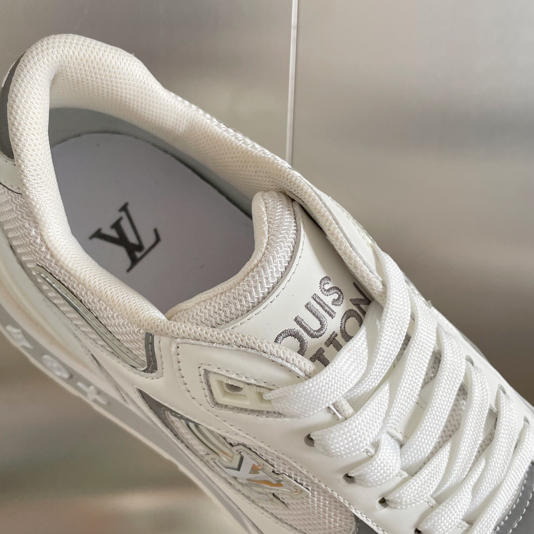 Louis Vuitton Run Away Sneaker Size 40-45