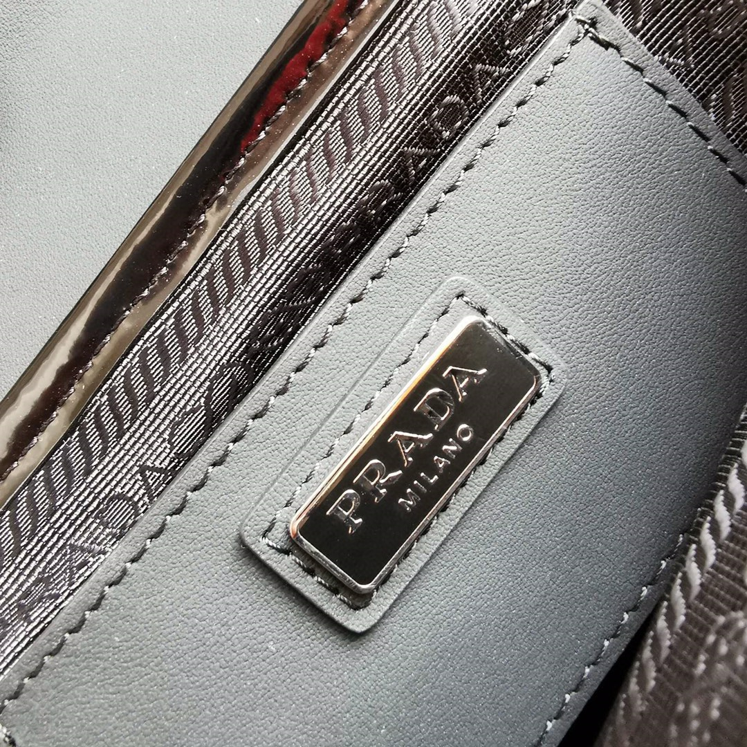 Prada 2VD044 Re-Nylon and Leather Shoulder Bags Size 20*15.5*4cm