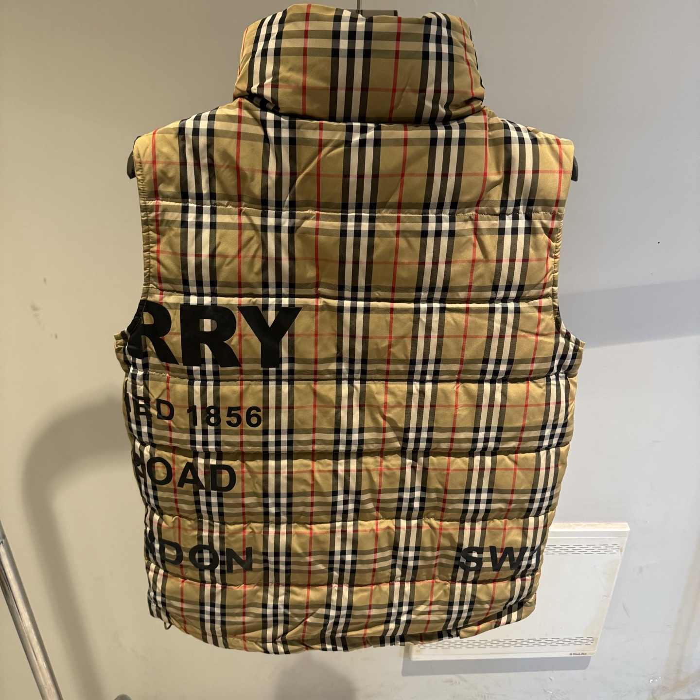 Burberry Unisex Winter Vest Size S-XL