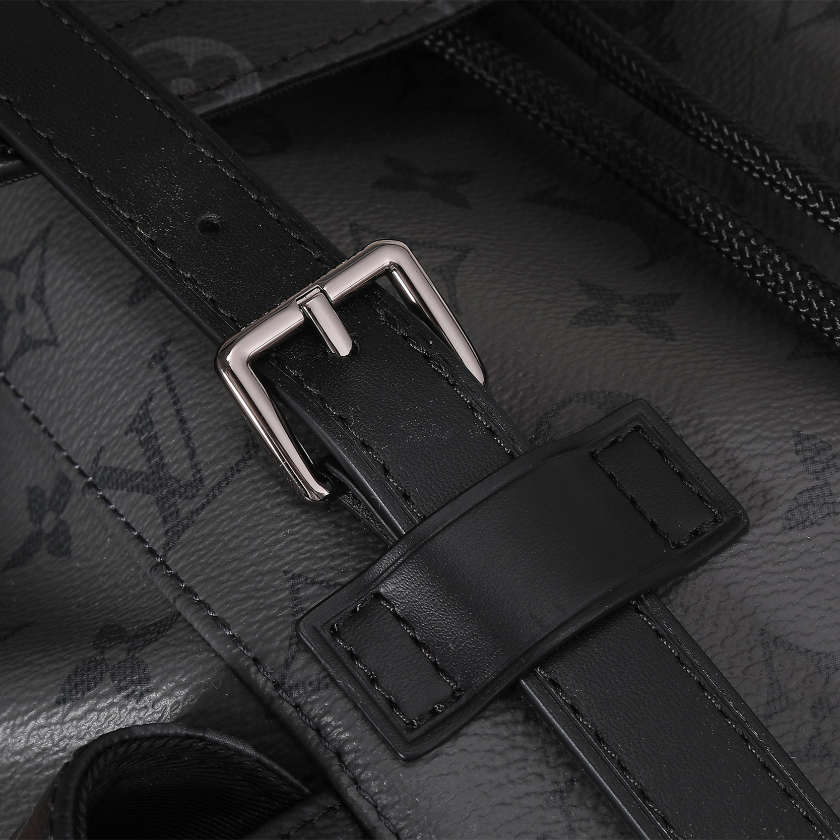 Louis Vuitton M45419 Christopher Backpack Size 39*32*12cm