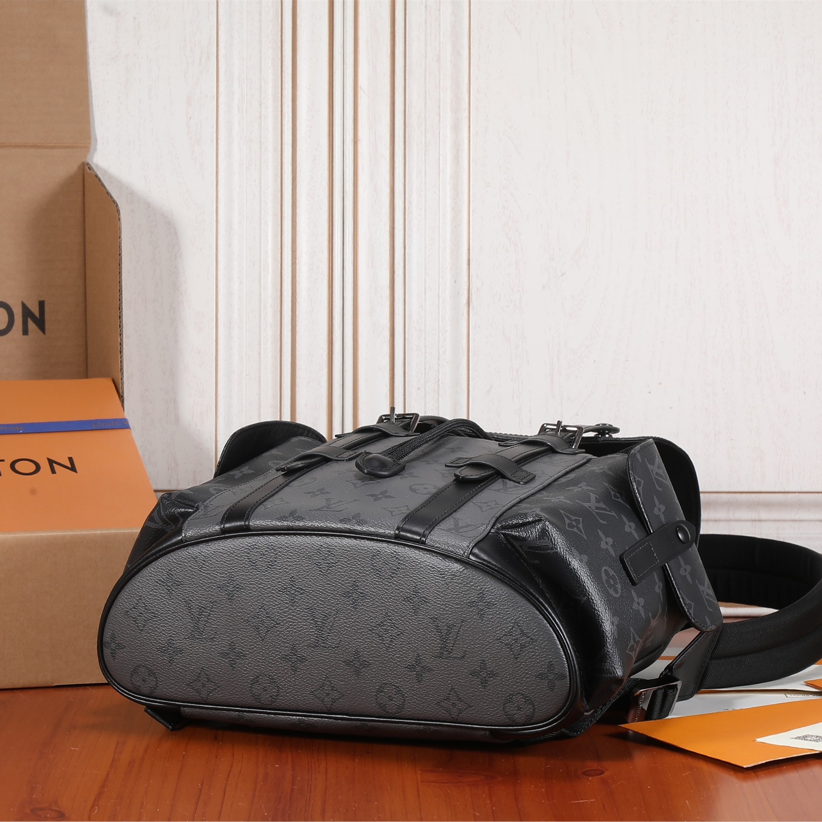 Louis Vuitton M45419 Christopher Backpack Size 39*32*12cm