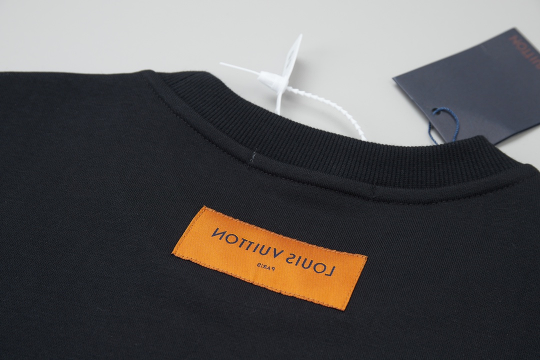 Louis Vuitton Unisex Sweatshirt Size S-XL