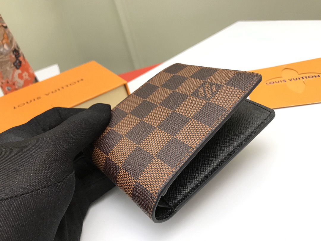 Louis Vuitton Men Wallet N61208 Size 11.9*9cm