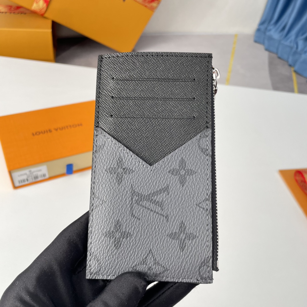 Louis Vuitton M64038 Card Holder Size 14*8cm