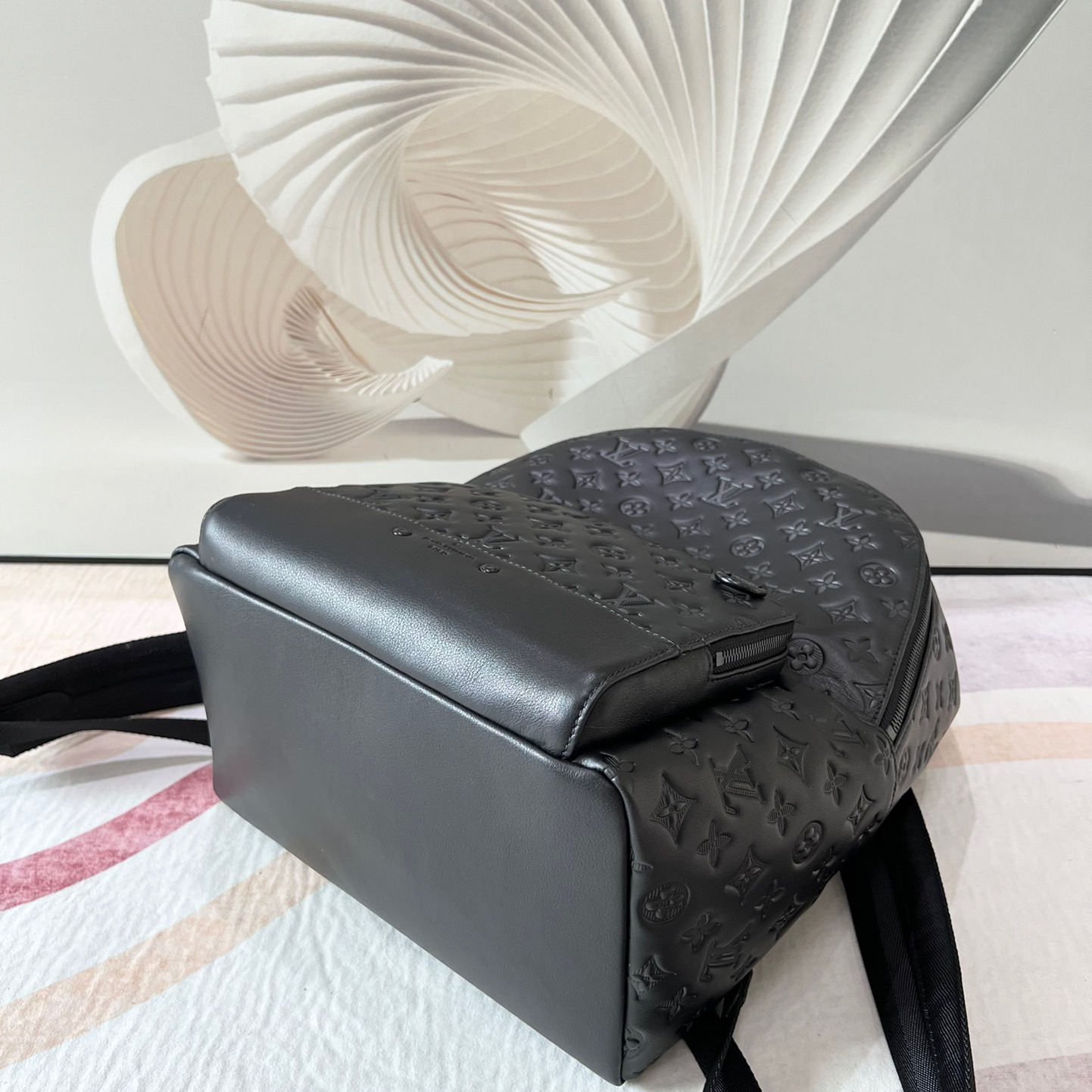 Louis Vuitton M46109 Racer Backpack Size 41*33*18cm