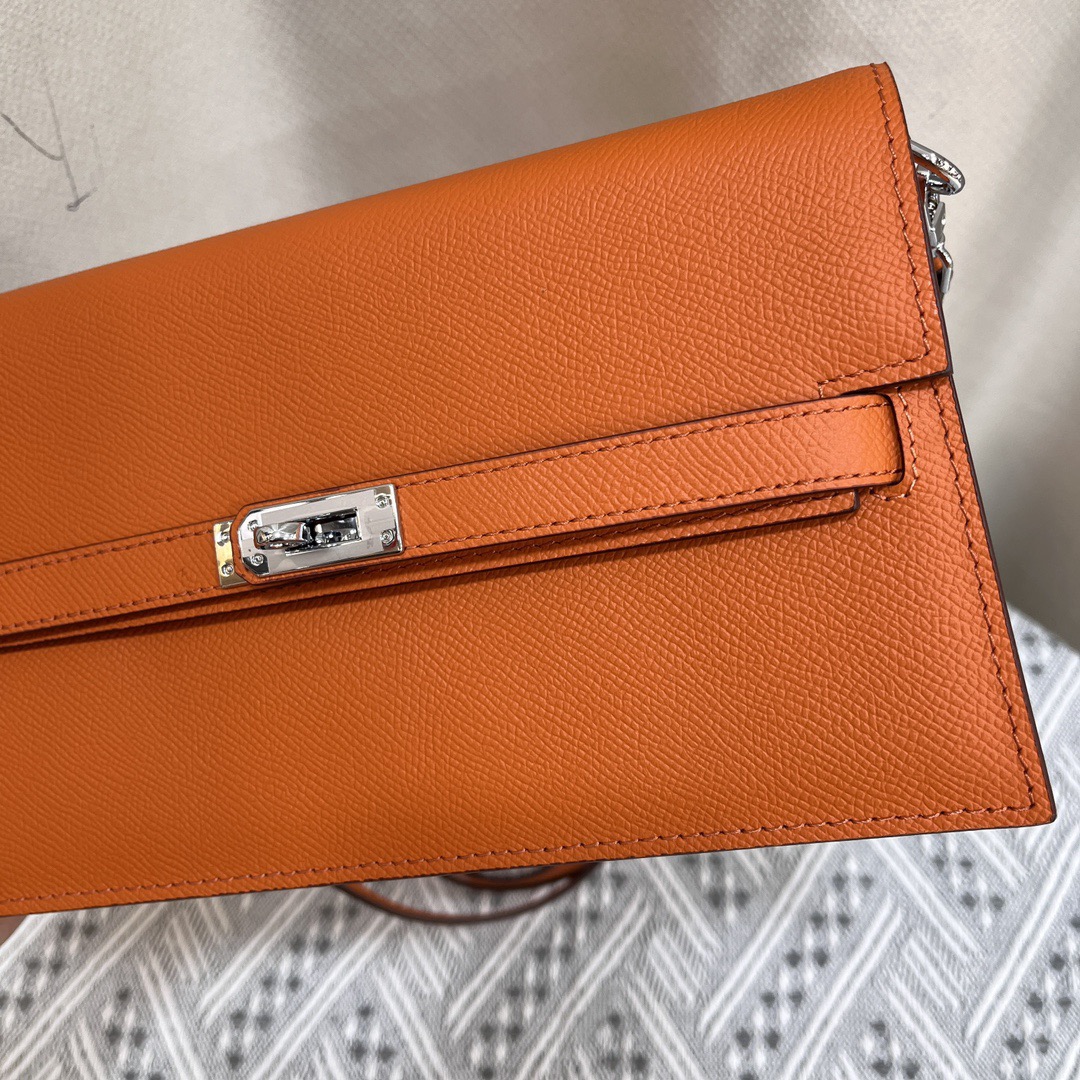 Hermes Elan Shoulder Bags Size 24cm